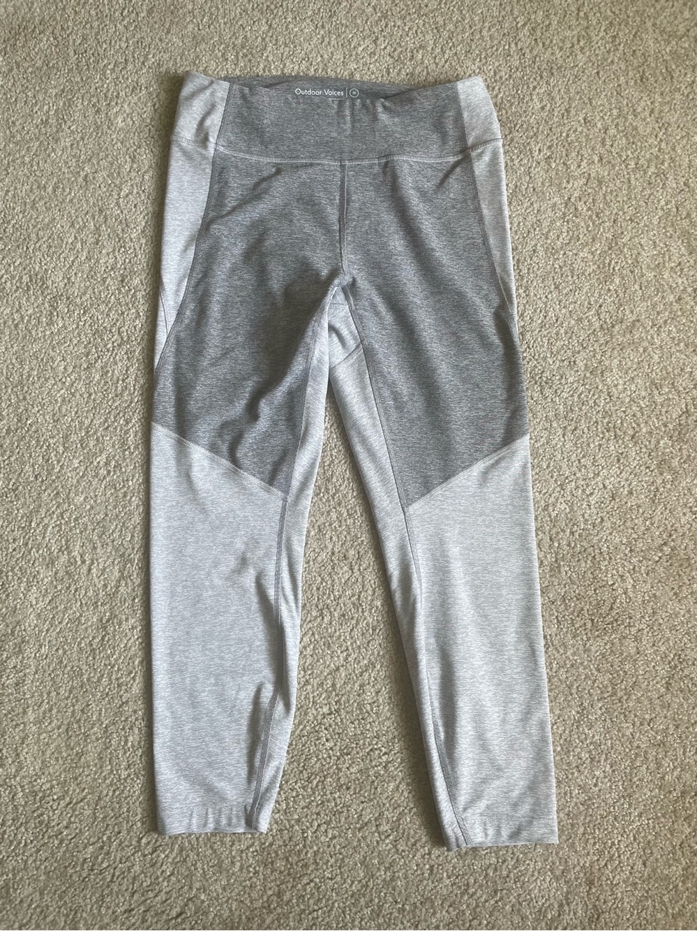 Outdoor Voices Gray Colorblock Cropped Leggings M 7/8 Length Two-Tone EUC